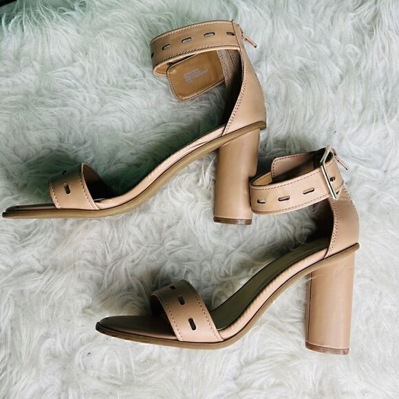 Bar III nude color summer / spring party heels 7.5 - Picture 8 of 15